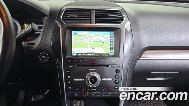 Ford Explorer 5세대, 2016 14