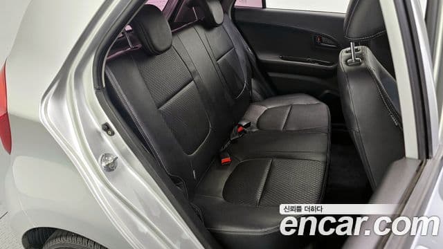 Kia All New Morning Deluxe, 2012 12