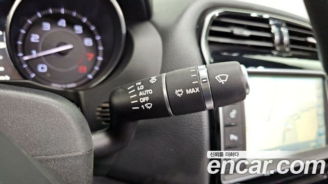 Jaguar XE Prestige, 2016 16