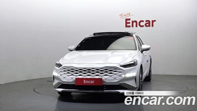 Kia K8 гибрид Signature, 2022 3