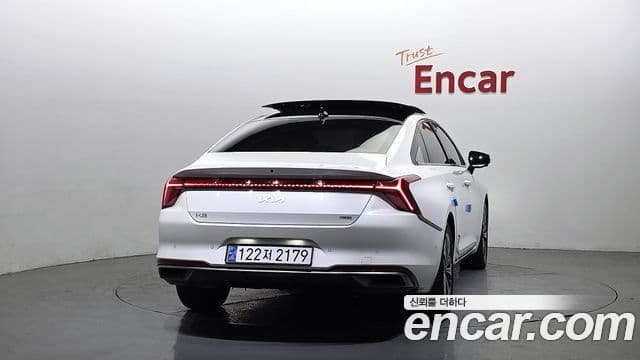 Kia K8 гибрид Signature, 2022 4
