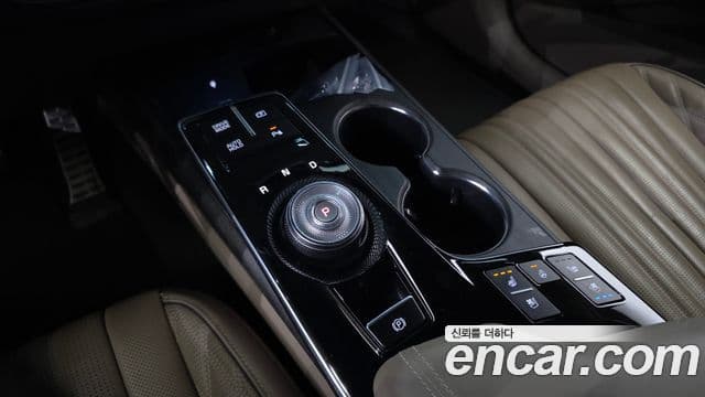 Kia K8 гибрид Signature, 2022 9