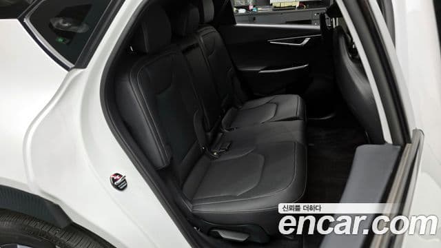 Kia EV6 Air, 2023 12