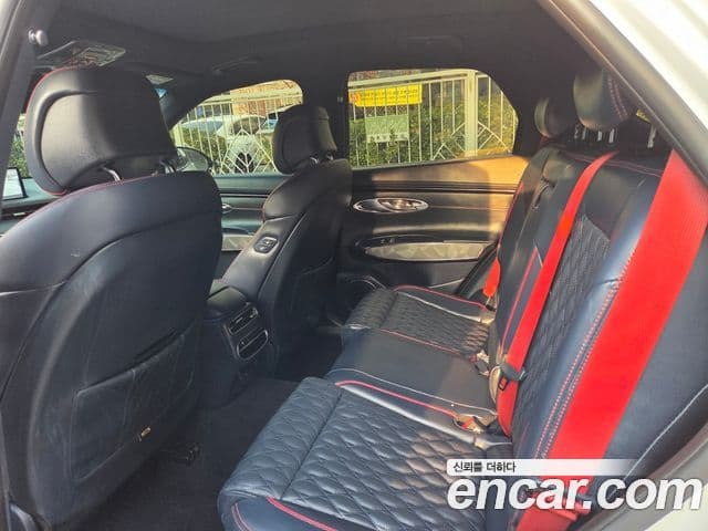 Genesis GV70, 2022 8