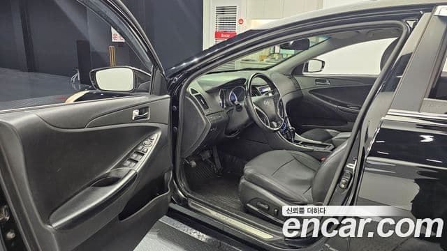 Hyundai YF Sonata LPI top, 2011 11