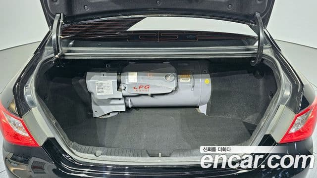 Hyundai YF Sonata LPI top, 2011 19