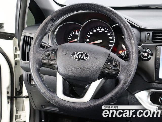 Kia All New Pride Luxury, 2014 6