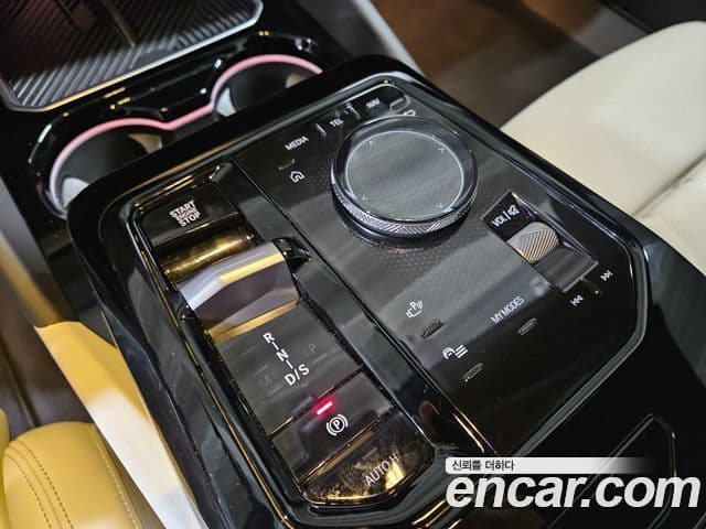 BMW 5시리즈 (G60) 520i M Sport, 2025 9