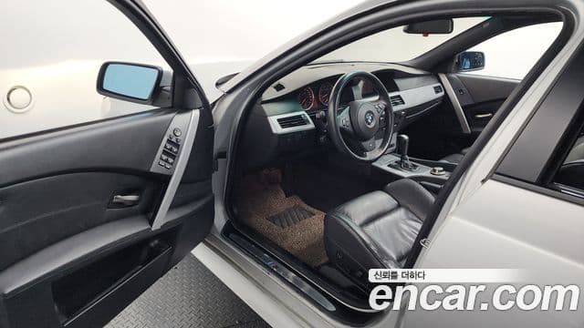 BMW 5시리즈 (E60) 530i седан Sport, 2005 10