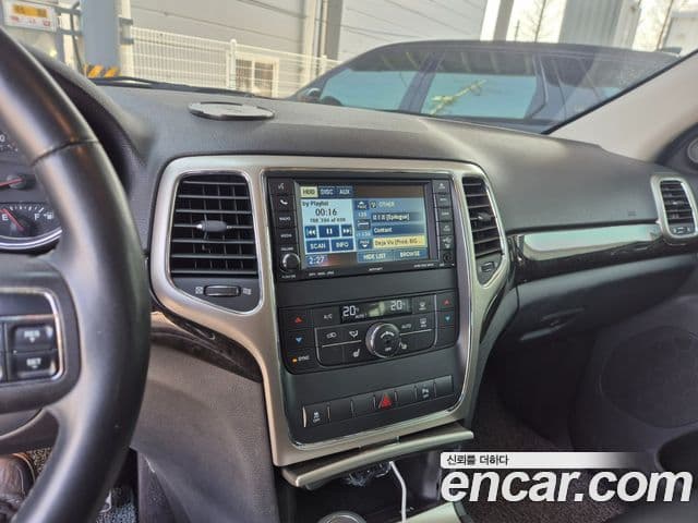 Jeep Grand Cherokee WK2, 2011 8