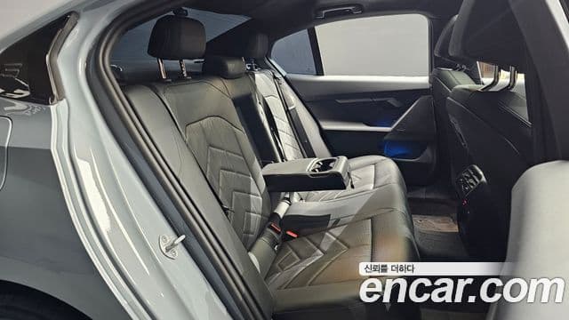 BMW 5시리즈 (G60) 520i M Sport, 2025 12