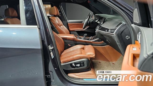 BMW X7 (G07) xDrive 30d M Sport 6인승, 2020 10
