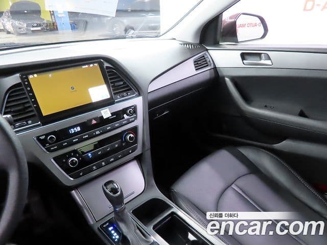 Hyundai LF Sonata Style, 2015 11