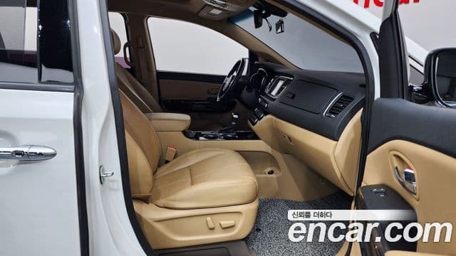 Kia The / новый New Carnival Special, 2020 11