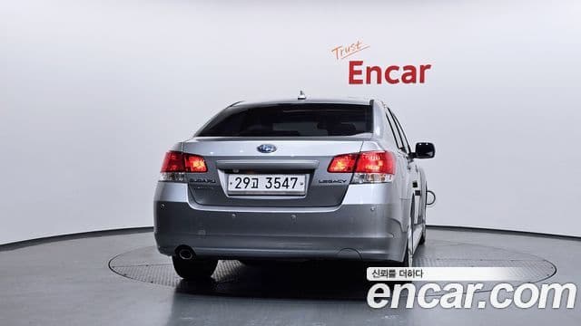 Subaru 레거시 2.5i Special Edition, 2011 4