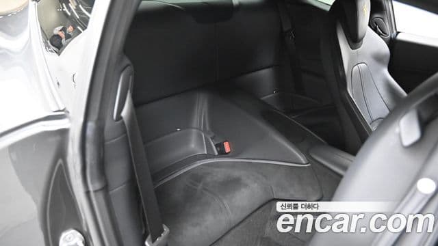 Ferrari 로마, 2021 12