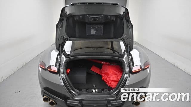 Ferrari 로마, 2021 19