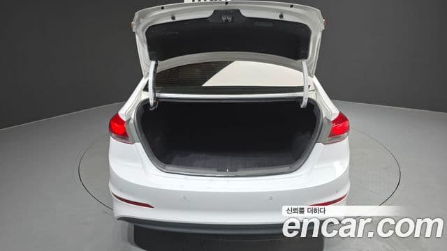 Hyundai Avante AD 1.6 GDI Value Plus, 2018 20