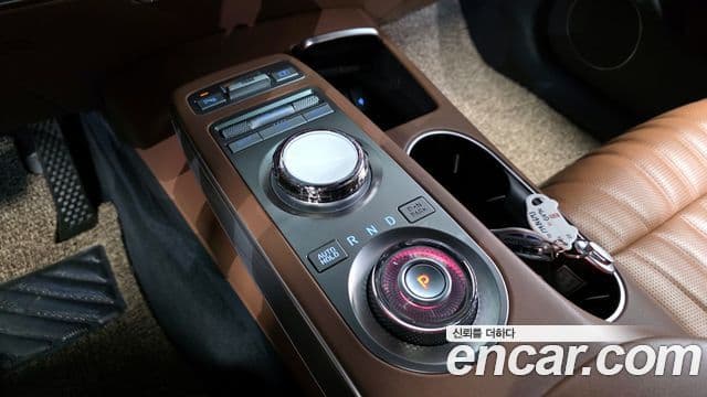 Genesis GV70, 2021 9