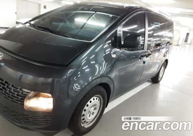 Hyundai Staria Smart, 2022 2