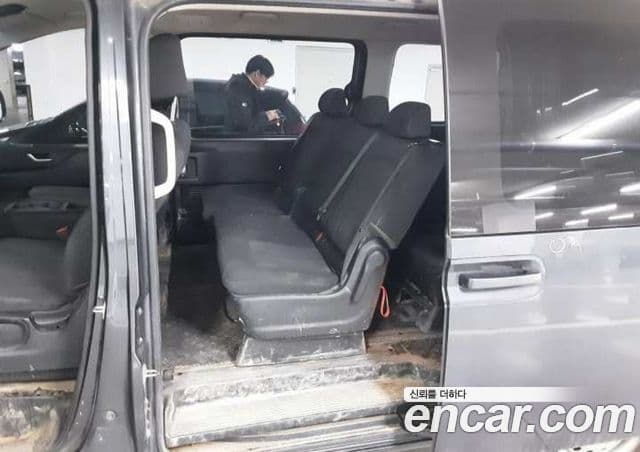 Hyundai Staria Smart, 2022 11