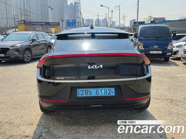 Kia EV6 Air, 2023 все фото