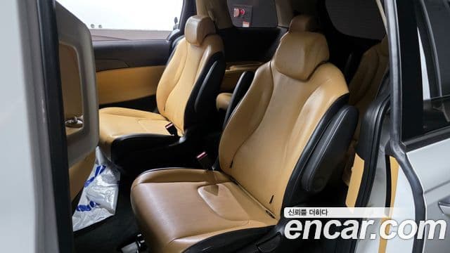 Kia Carnival 4세대 Prestige, 2023 11