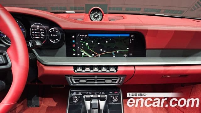 Porsche 911 (992) Carrera 4, 2024 14