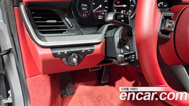 Porsche 911 (992) Carrera 4, 2024 20