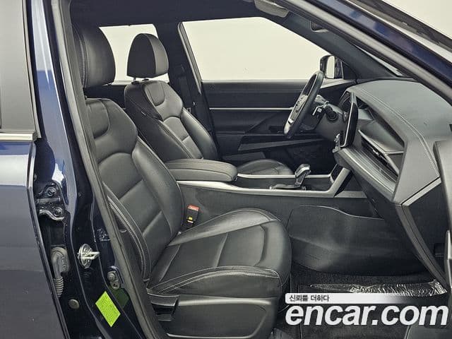 KG모빌리티(SsangYong) Torres T7, 2023 10