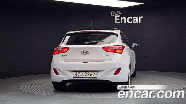 Hyundai i30(новый кузов / новое поколение) дизель 1.6 VGT Unique, 2012 4