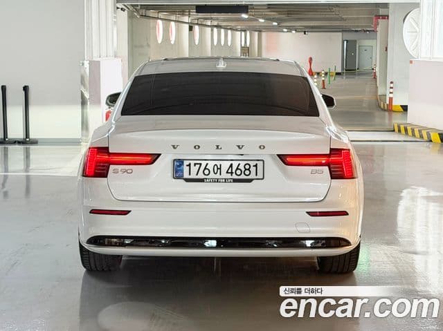 Volvo S90 B5 Ultra Bright, 2026 4