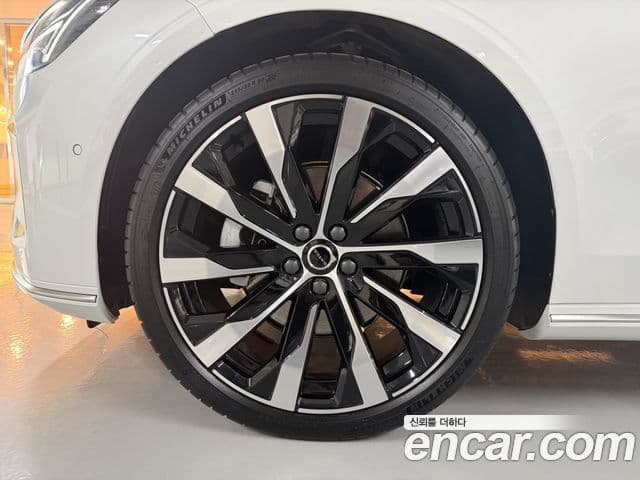 Volvo S90 B5 Ultra Bright, 2026 все фото