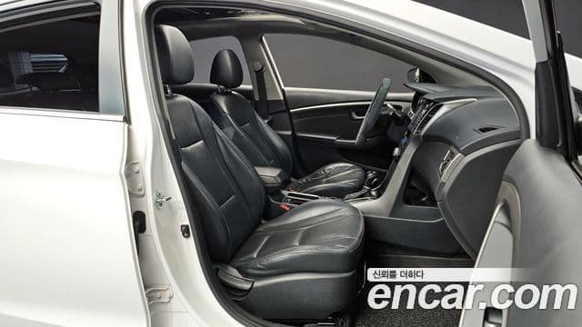 Hyundai i30(новый кузов / новое поколение) 1.6 GDI Extreme, 2012 10