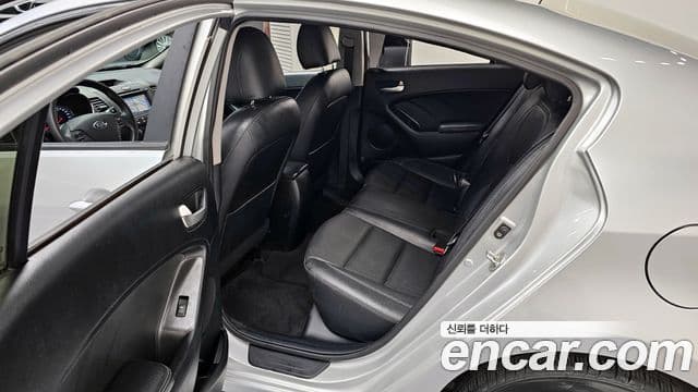 Kia K3 Deluxe, 2015 11