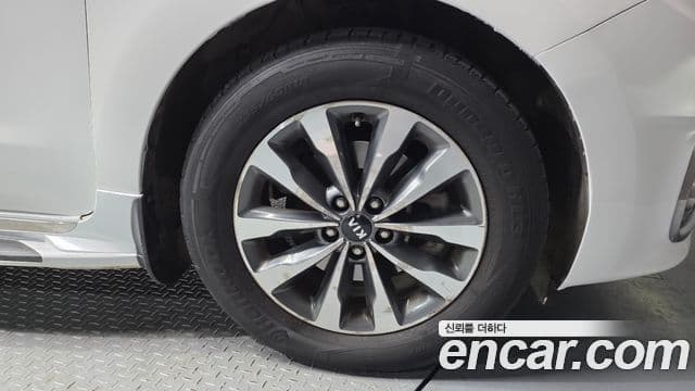 Kia All New Carnival Luxury, 2015 все фото