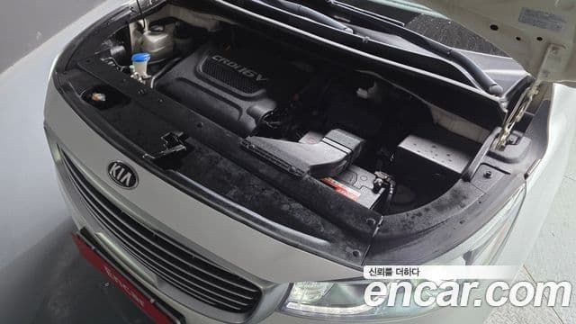 Kia All New Carnival Luxury, 2015 6