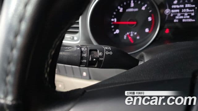 Kia All New Carnival Luxury, 2015 16