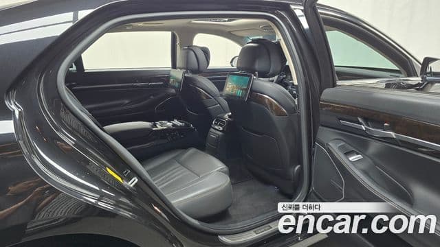 Genesis G90 Premium Luxury, 2019 12