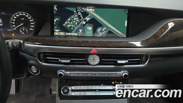 Genesis G90 Premium Luxury, 2019 14