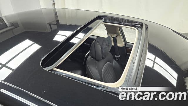 Genesis G90 Premium Luxury, 2019 17