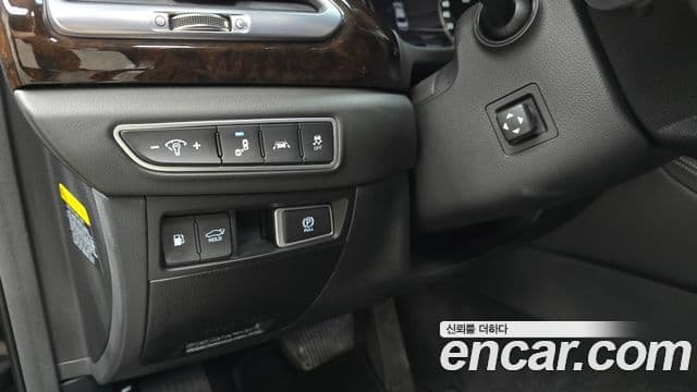 Genesis G90 Premium Luxury, 2019 18