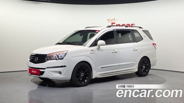 KG모빌리티(SsangYong) Korando 투리스모 4WD GT 11인승, 2015 1