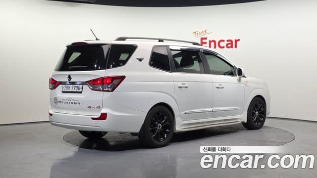 KG모빌리티(SsangYong) Korando 투리스모 4WD GT 11인승, 2015 2