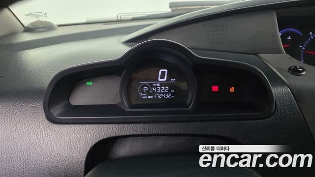 KG모빌리티(SsangYong) Korando 투리스모 4WD GT 11인승, 2015 8