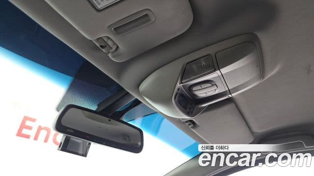 KG모빌리티(SsangYong) Korando 투리스모 4WD GT 11인승, 2015 19