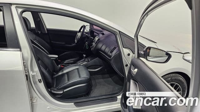 Kia K3 Luxury, 2013 10