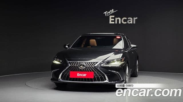 Lexus ES300h 7세대 Executive, 2025 3