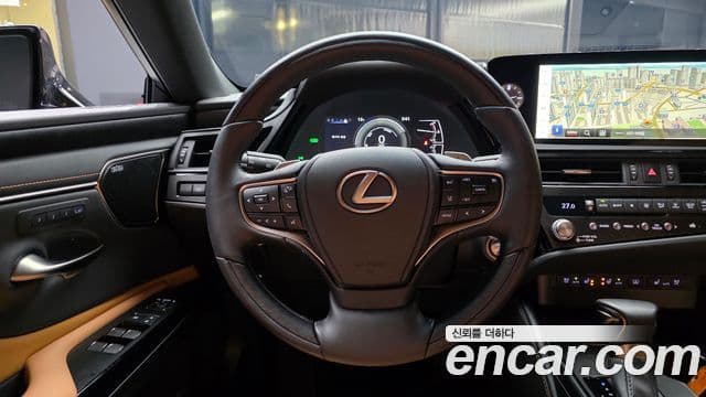 Lexus ES300h 7세대 Executive, 2025 13