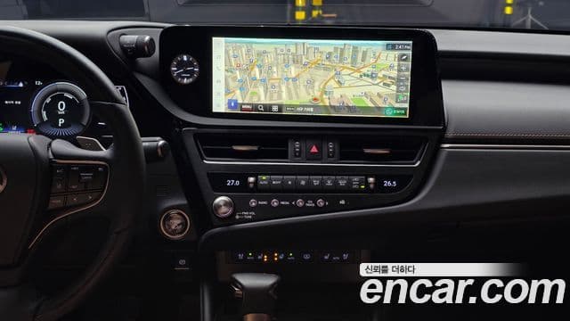 Lexus ES300h 7세대 Executive, 2025 15